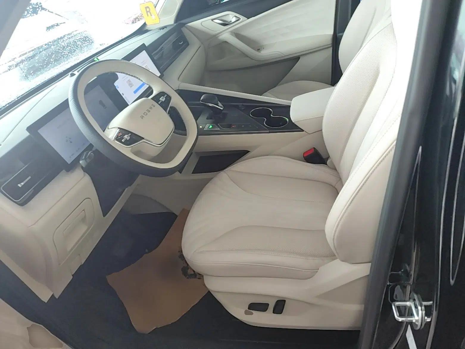 Roewe D5X DMH 2024 135 Tech Edition — миниатюра 17