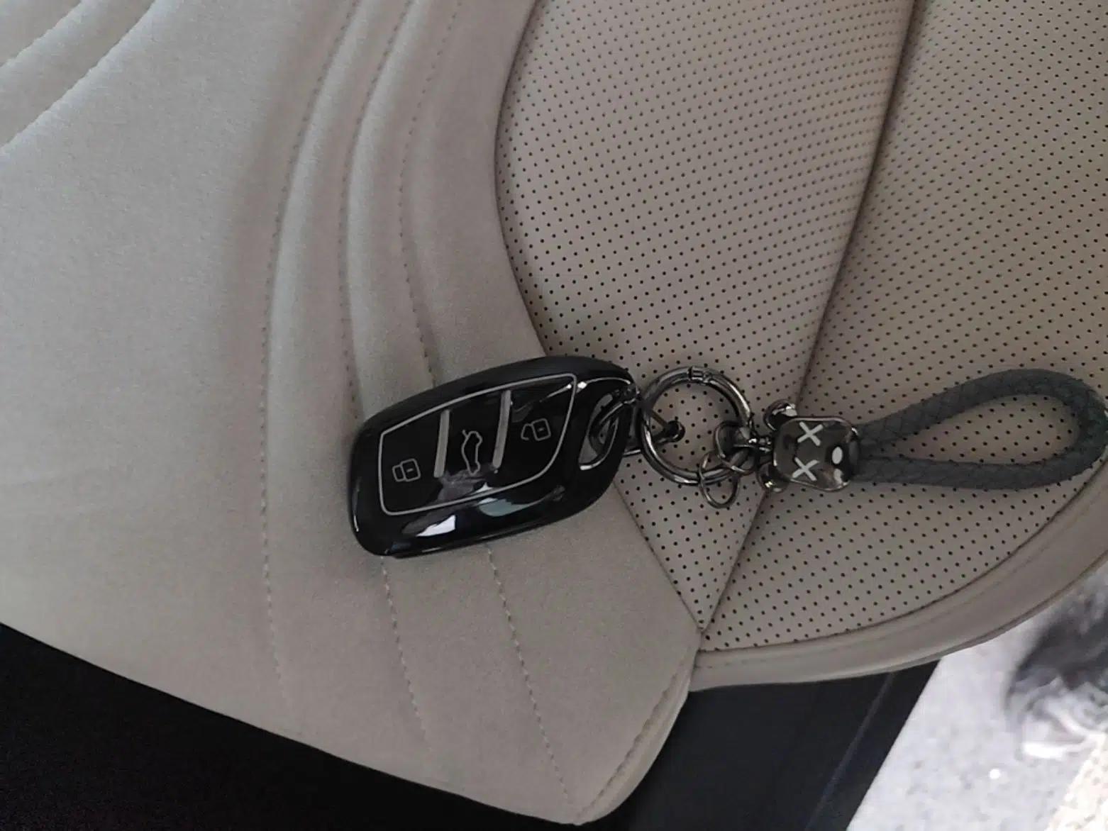 Roewe D5X DMH 2024 135 Tech Edition — миниатюра 22
