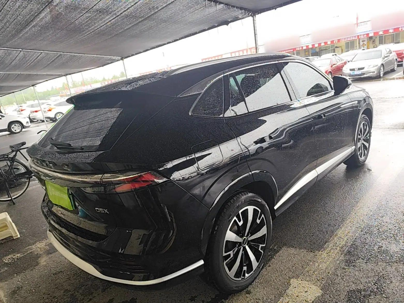 Roewe D5X DMH 2024 135 Tech Edition — миниатюра 4