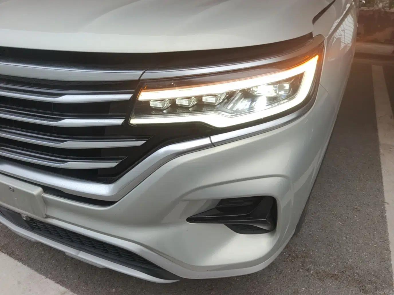Roewe RX5 eMAX 2020 500 PHEV 4G-Connected Luxury Edition — миниатюра 9