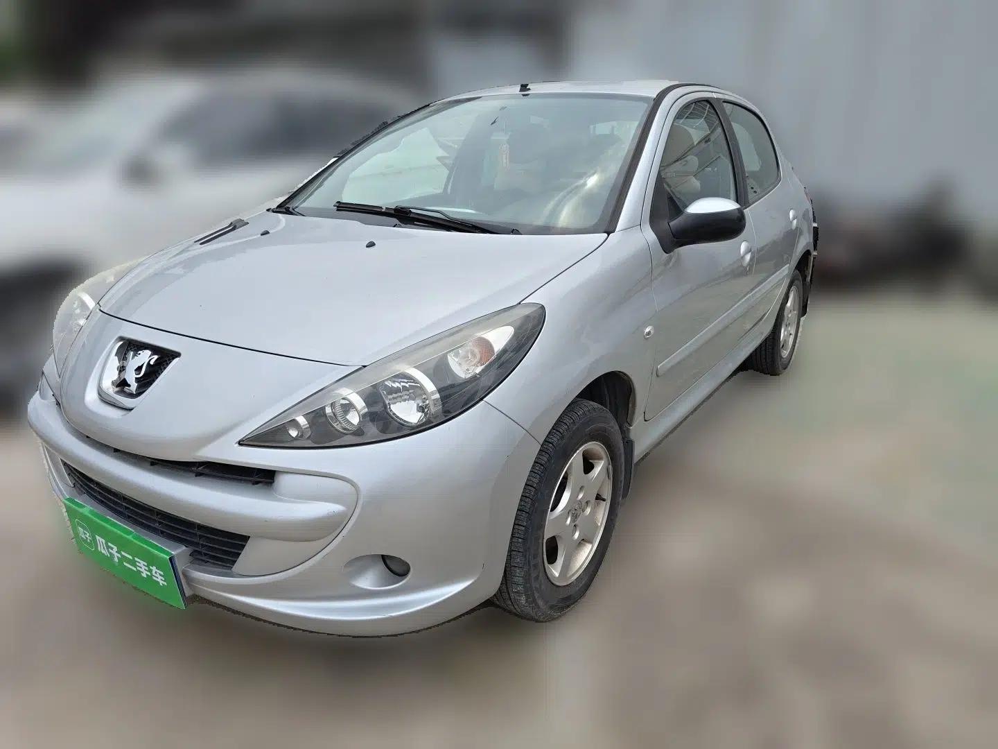 Peugeot 207 2011 Hatchback 1.4L Manual Yule Edition — миниатюра 1