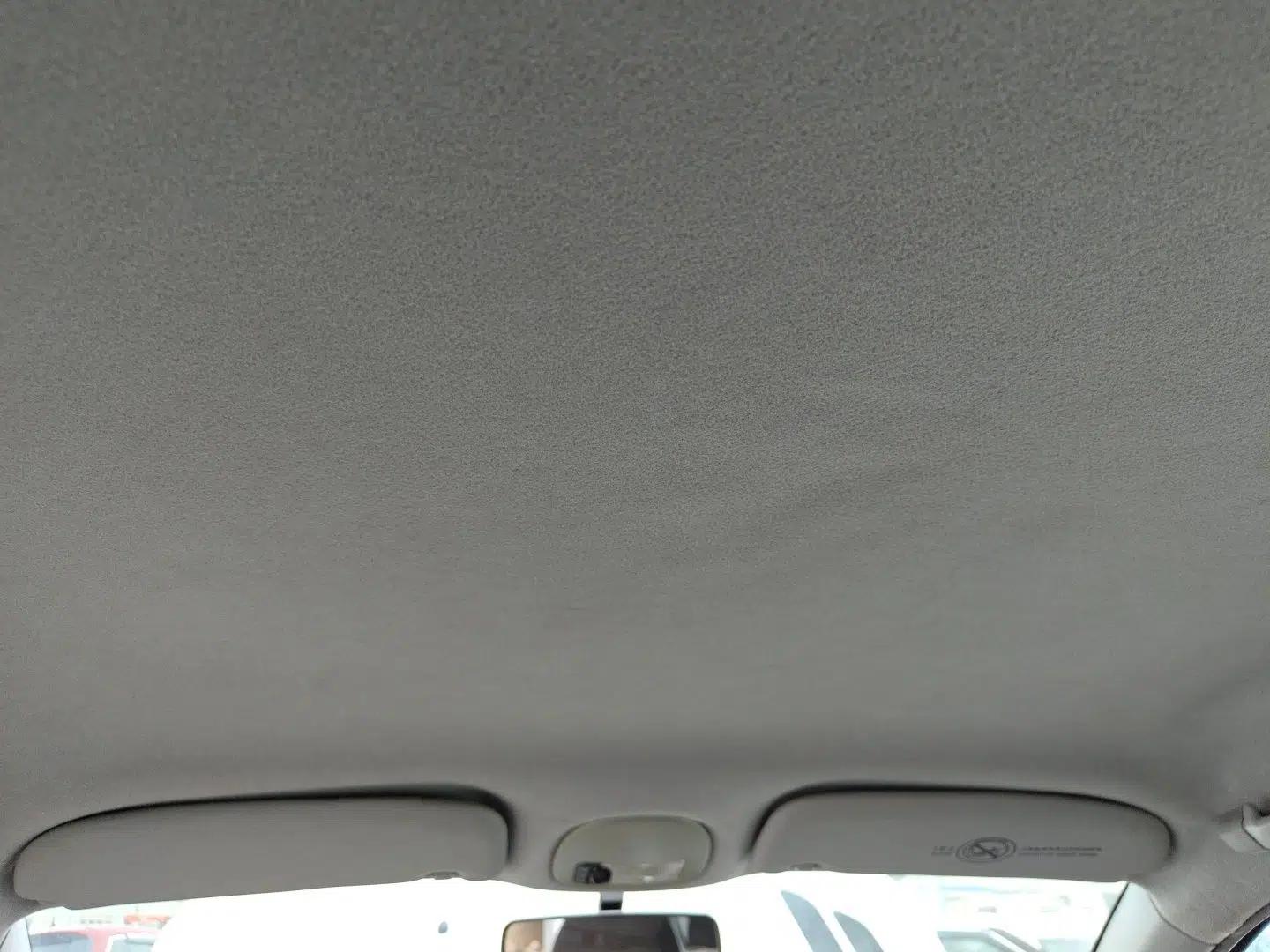 Peugeot 207 2011 Hatchback 1.4L Manual Yule Edition — миниатюра 19