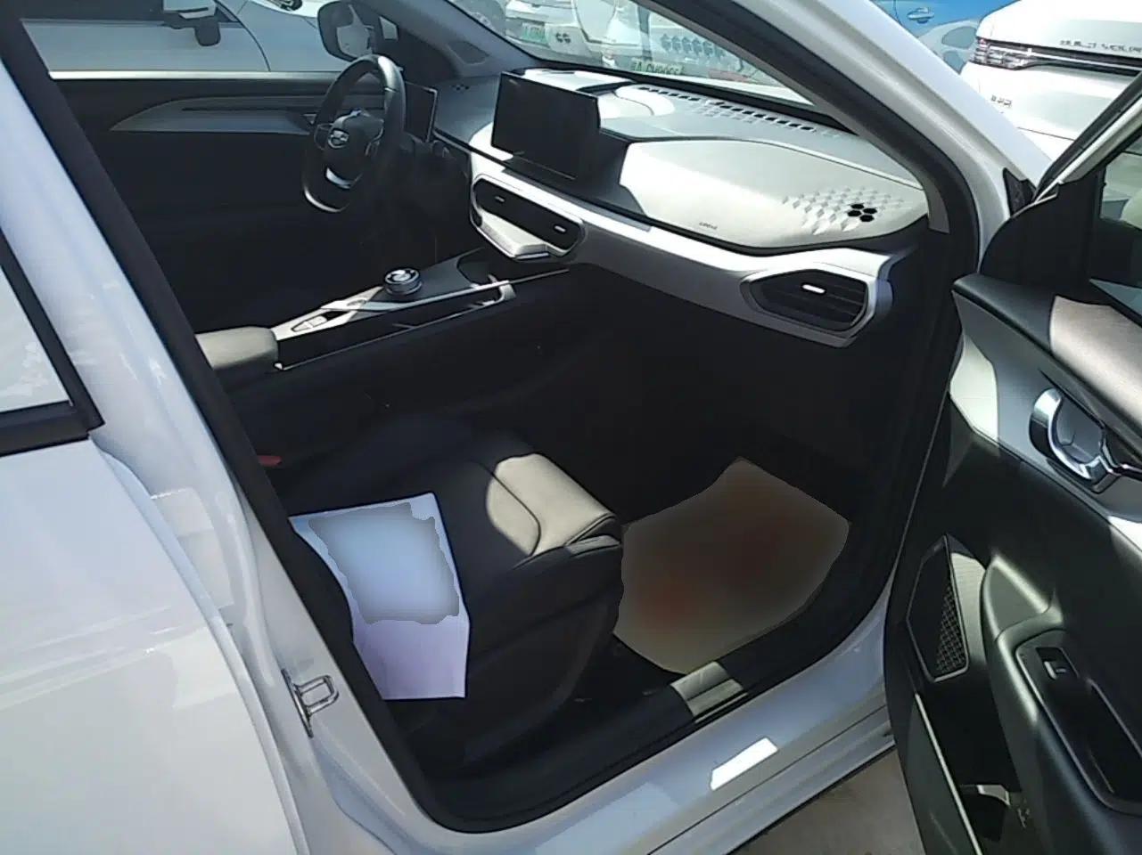 Used Geometry A 2024 500KM Travel Edition — миниатюра 19