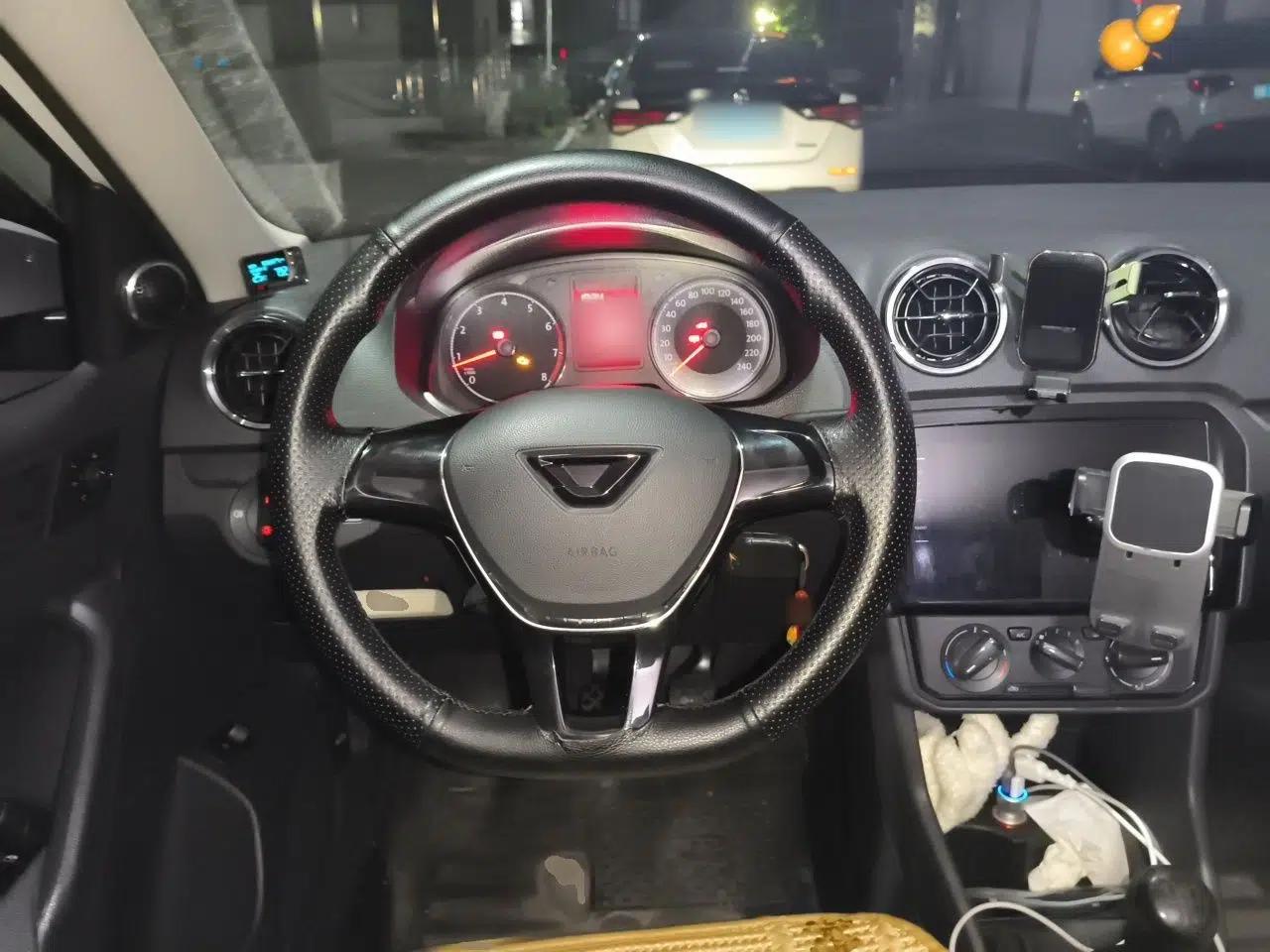 Used Jetta VA3 2021 1.5L Manual Entry-Level Version — миниатюра 10