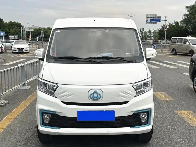 CrossStar V5 EV 2025 Model, 259km/h, Luxury Bus, 6 Seats, 38.64kWh — миниатюра 2