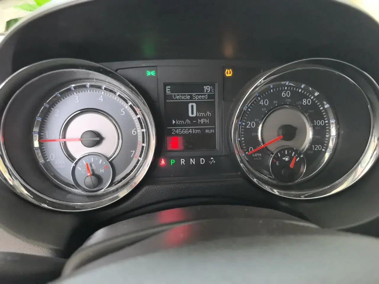 Used Chrysler Grand Voyager  — миниатюра 11