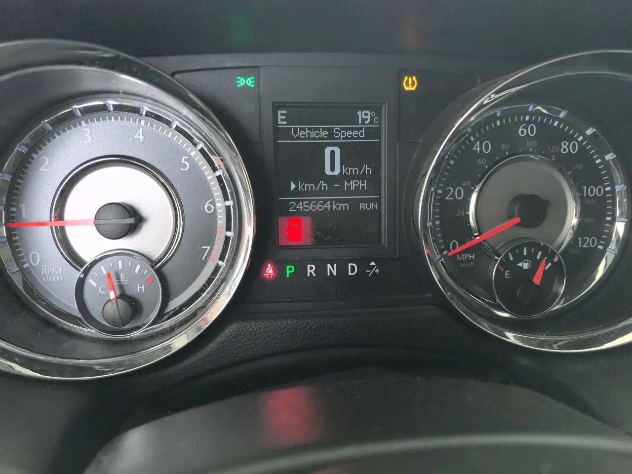 Used Chrysler Grand Voyager  — миниатюра 12