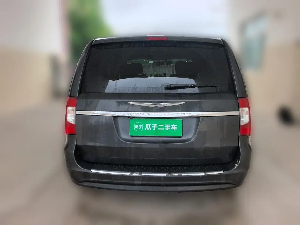 Used Chrysler Grand Voyager  — миниатюра 5