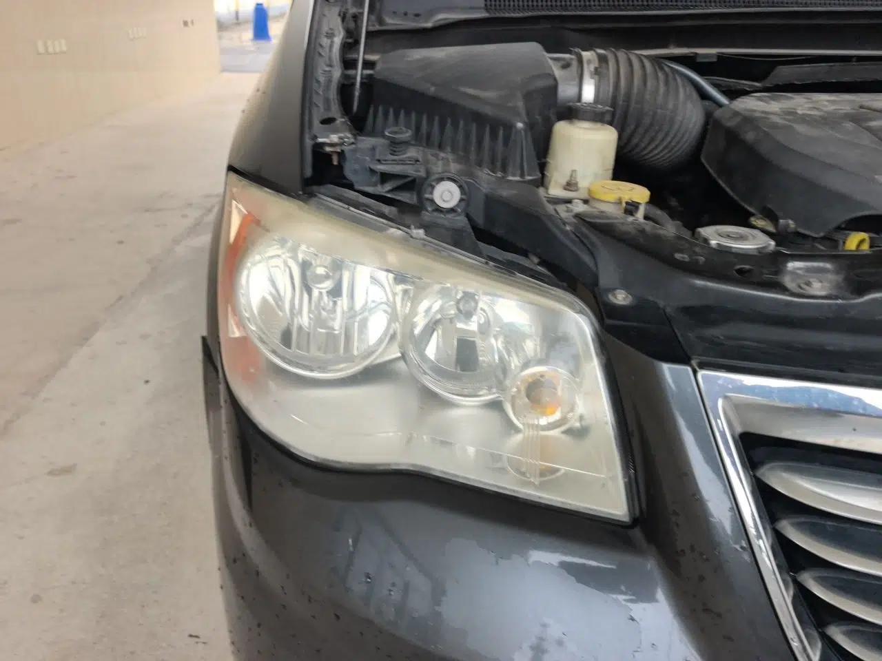Used Chrysler Grand Voyager  — миниатюра 7