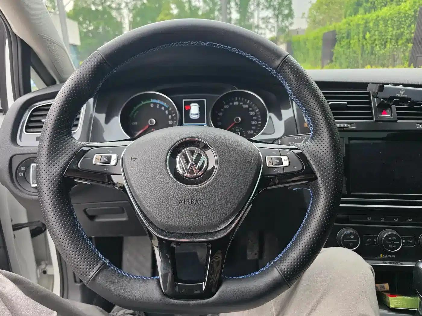 2020 Golf EV — миниатюра 8
