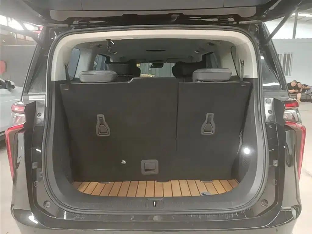 Everyone 9 2022 Long Range Oasis 7-Seater Edition — миниатюра 19