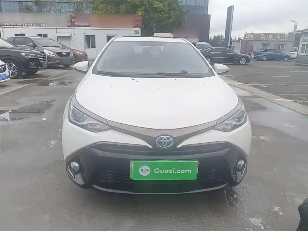 Levin Hybrid E+ 2019 1.8PH GS E-CVT Elite Sunroof Edition — миниатюра 3