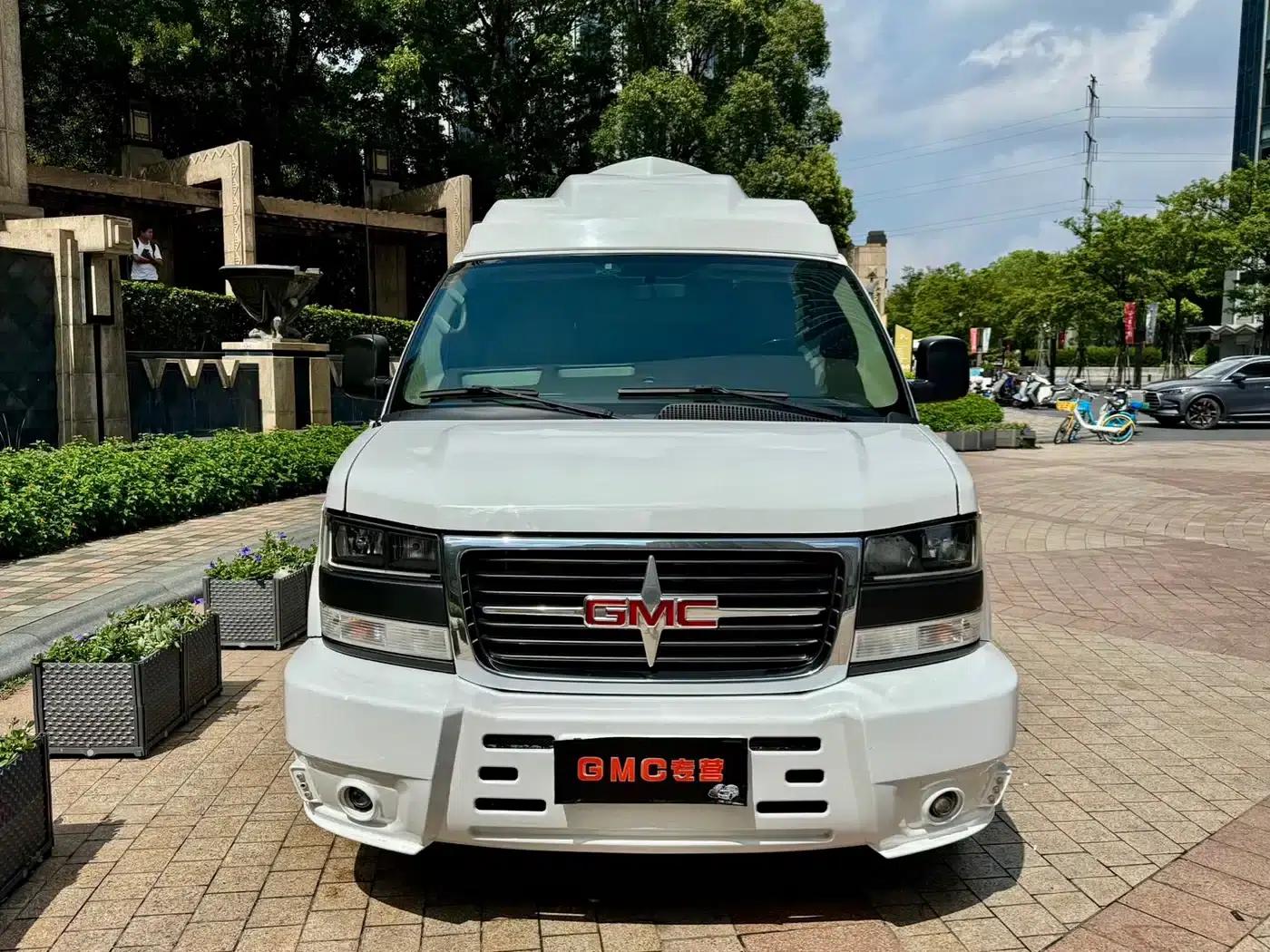 2018 SAVANA 6.0L 2500s Supreme Edition — миниатюра 2