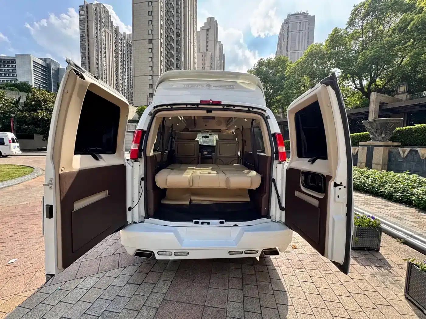 2018 SAVANA 6.0L 2500s Supreme Edition — миниатюра 15