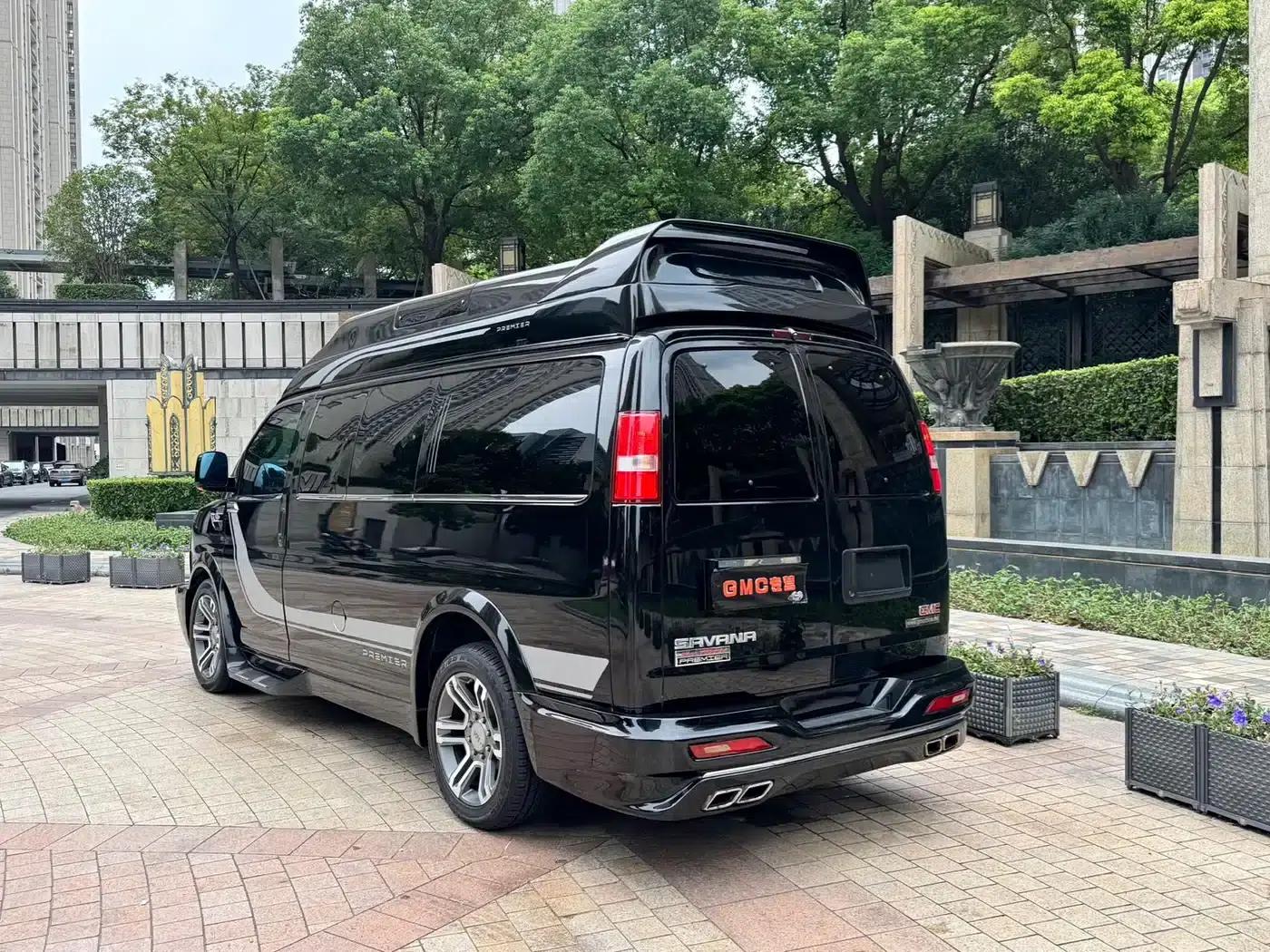 2020 SAVANA 6.0L G760 Elegant Supreme Edition — миниатюра 5