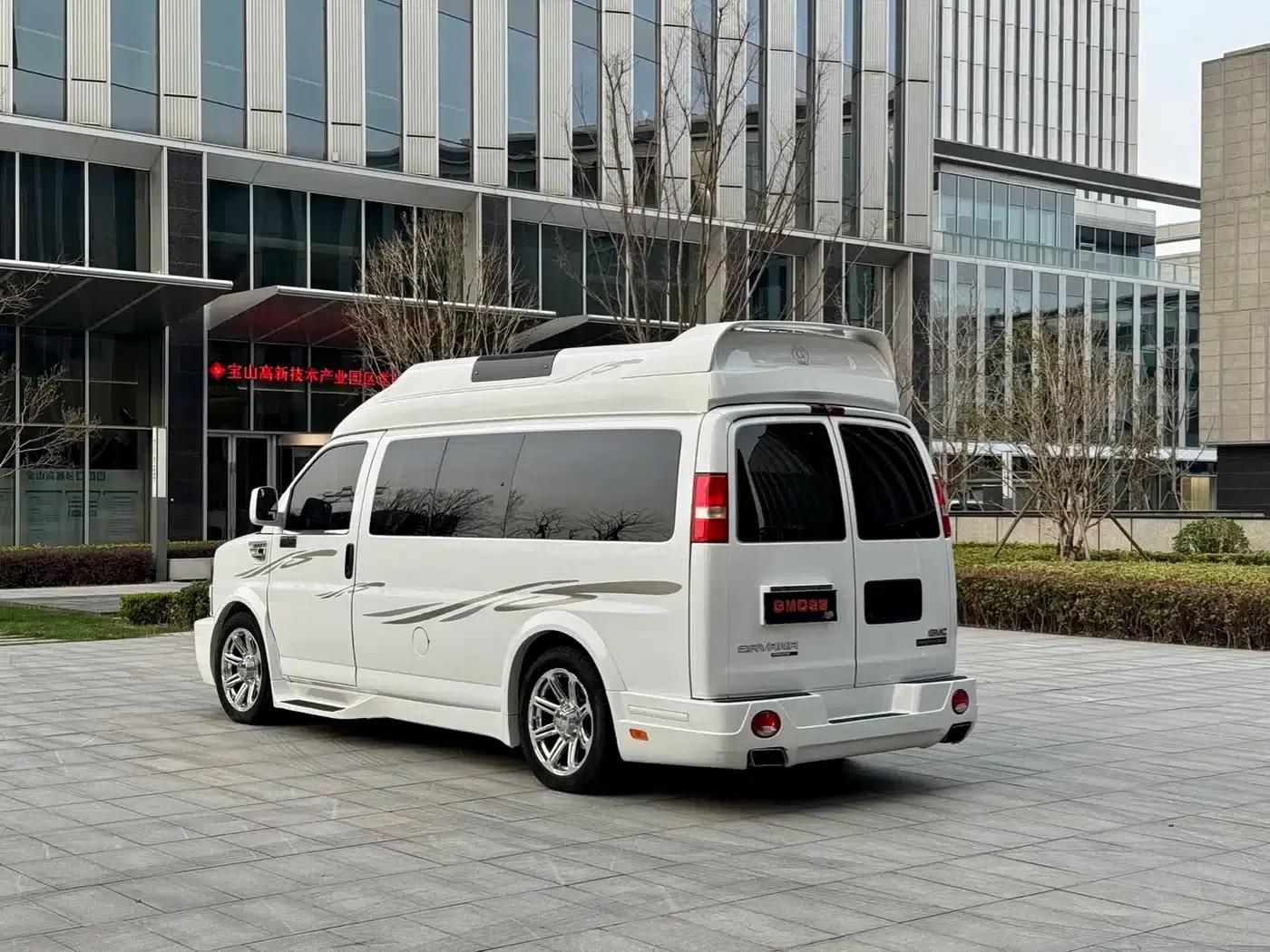 2016 SAVANA 5.3L G660S 4WD Elegant Collection Edition — миниатюра 5