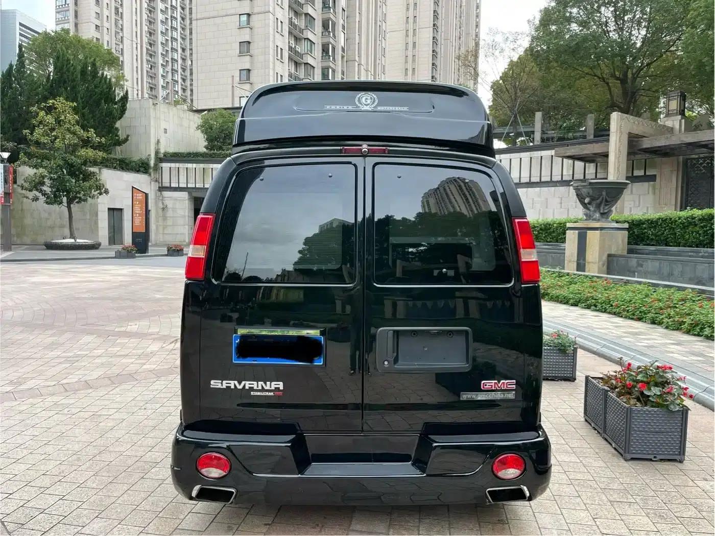 2015 SAVANA 5.3L G660S 4WD Luxury Edition — миниатюра 6