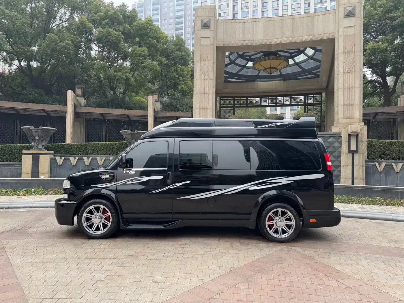 2017 SAVANA G660 Luxury Edition — миниатюра 4