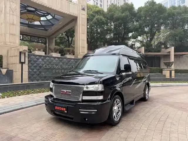 2017 SAVANA G660 Luxury Edition