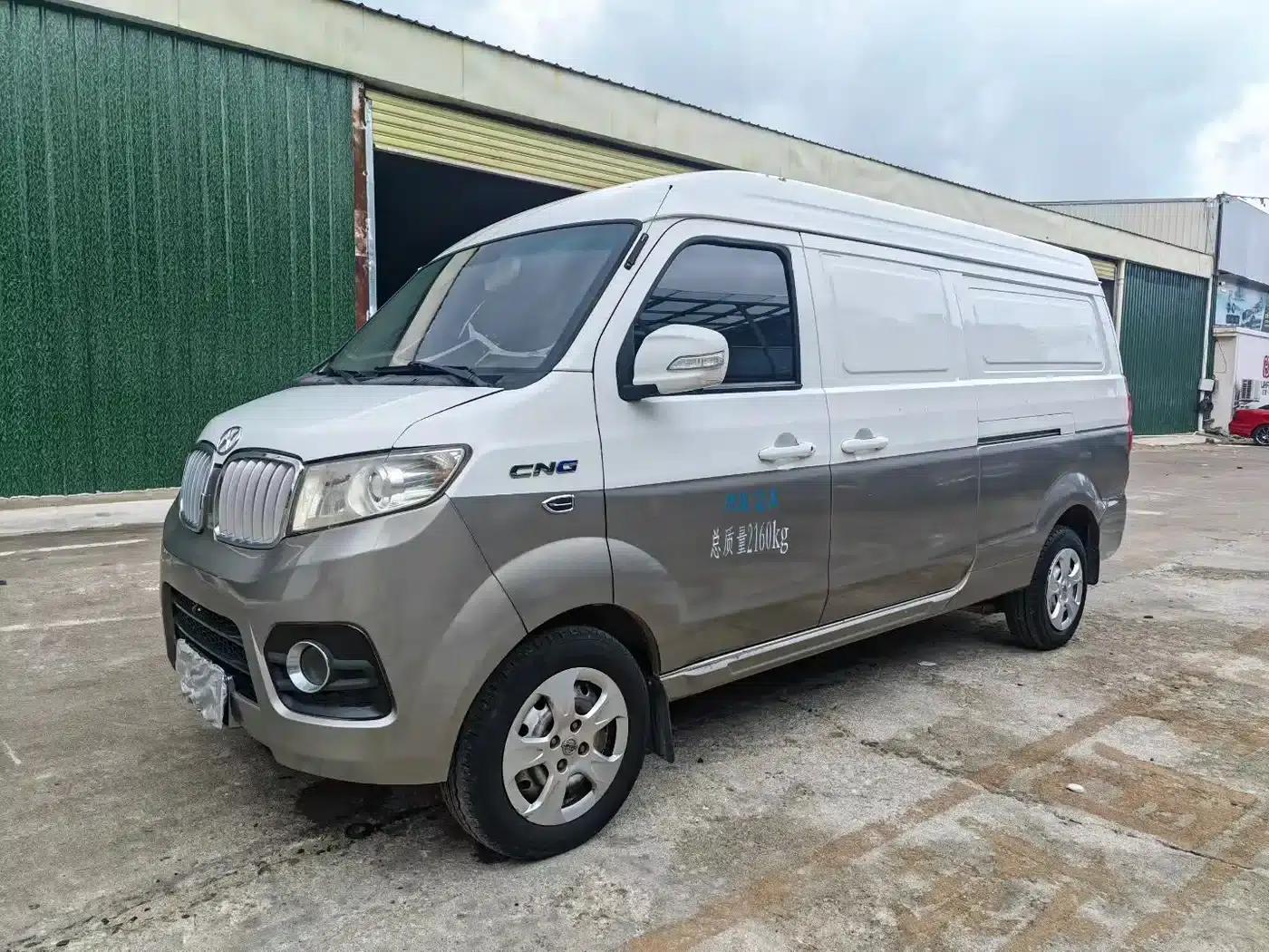New Hiace X30L CNG 2018 Model 1.5L Premium Edition Natural Gas Van with Cargo Box SWFC15 — миниатюра 9