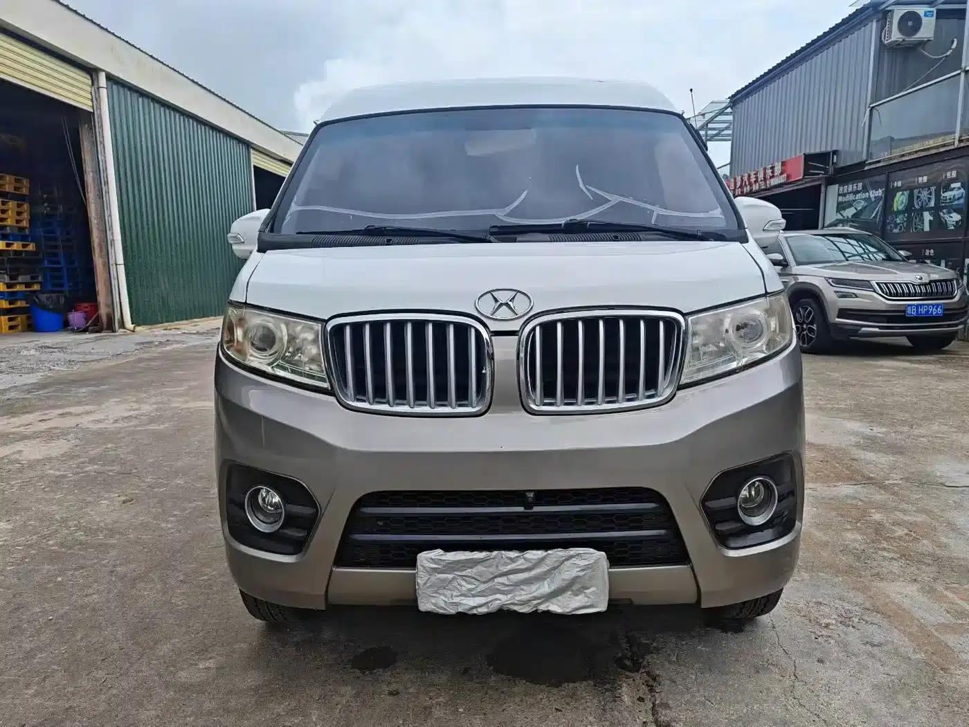 New Hiace X30L CNG 2018 Model 1.5L Premium Edition Natural Gas Van with Cargo Box SWFC15 — миниатюра 10
