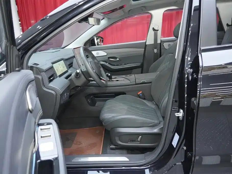 Jetour X90 PRO 2024 2.0T DCT Premium Edition 7-seater — миниатюра 12