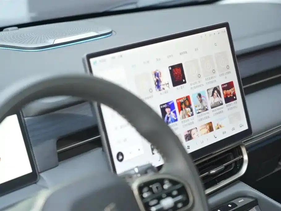 Jetour X90 PRO 2024 2.0T DCT Premium Edition 7-seater — миниатюра 14