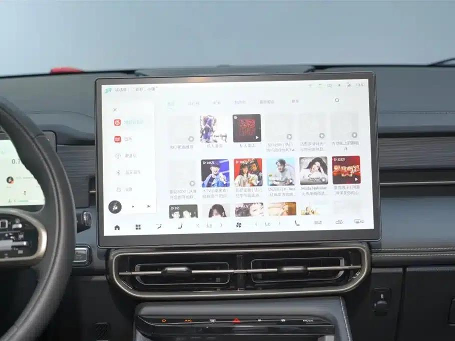 Jetour X90 PRO 2024 2.0T DCT Premium Edition 7-seater — миниатюра 8