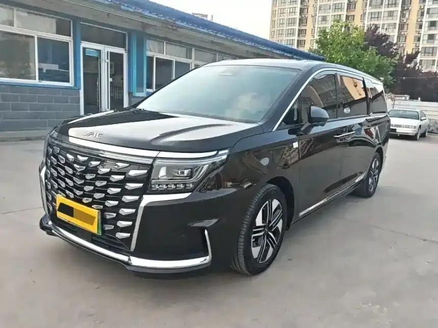 Refine RF8 PHEV 2024 HarmonyOS Edition 1.5T 150KM Flagship Model Lithium Iron Phosphate — миниатюра 1
