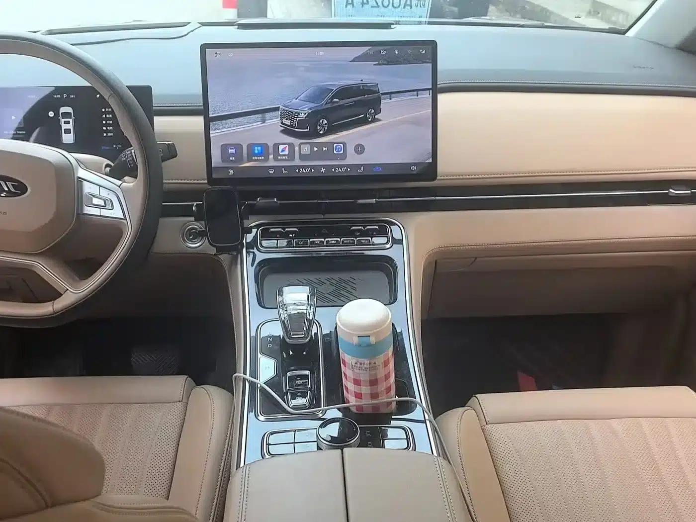 Refine RF8 PHEV 2024 HarmonyOS Edition 1.5T 150KM Flagship Model Lithium Iron Phosphate — миниатюра 5