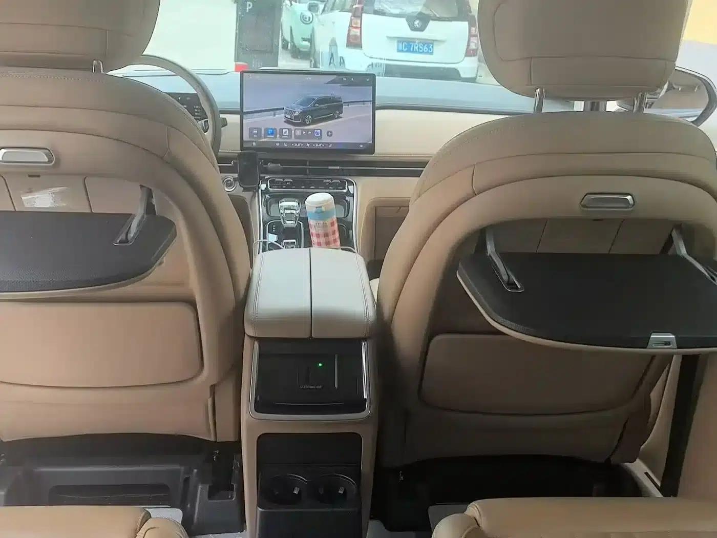 Refine RF8 PHEV 2024 HarmonyOS Edition 1.5T 150KM Flagship Model Lithium Iron Phosphate — миниатюра 6