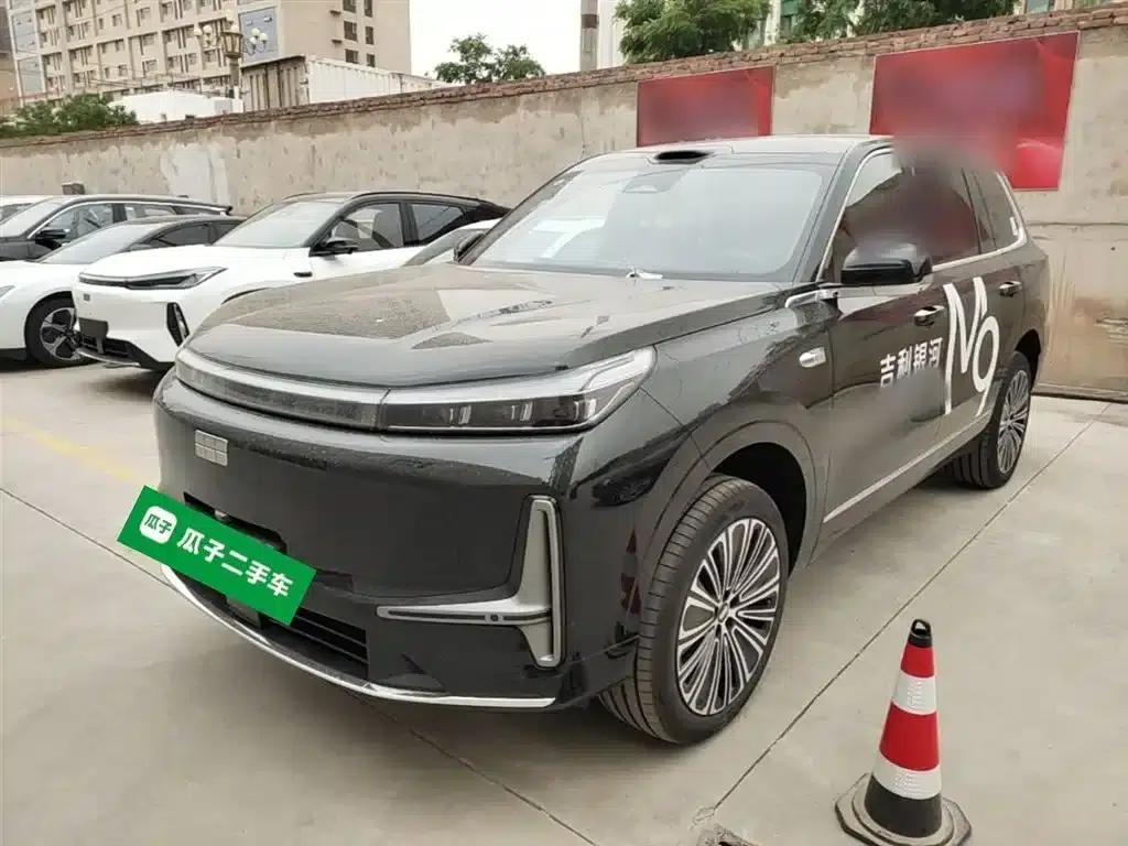 Galaxy M9 2025 210km/h AWD Navigator Edition — миниатюра 2