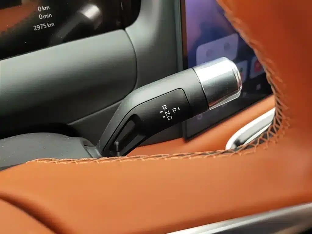 Galaxy M9 2025 210km/h AWD Navigator Edition — миниатюра 14