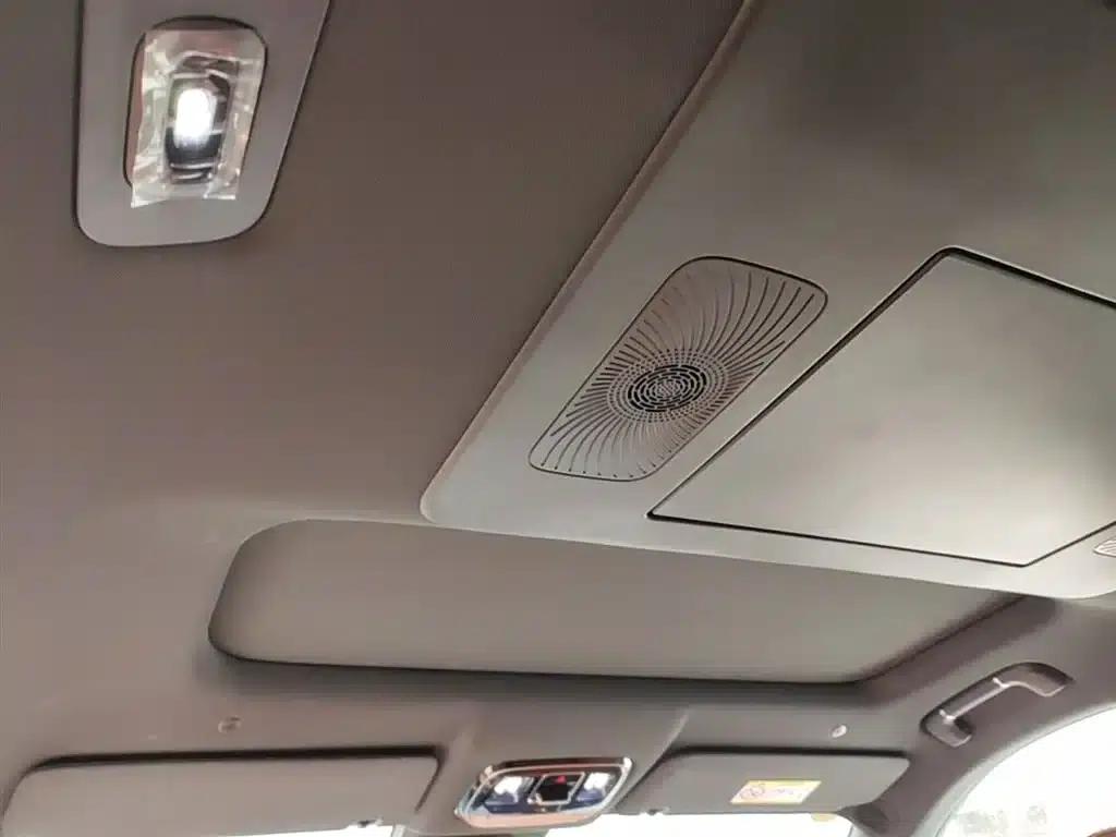 Galaxy M9 2025 210km/h AWD Navigator Edition — миниатюра 18