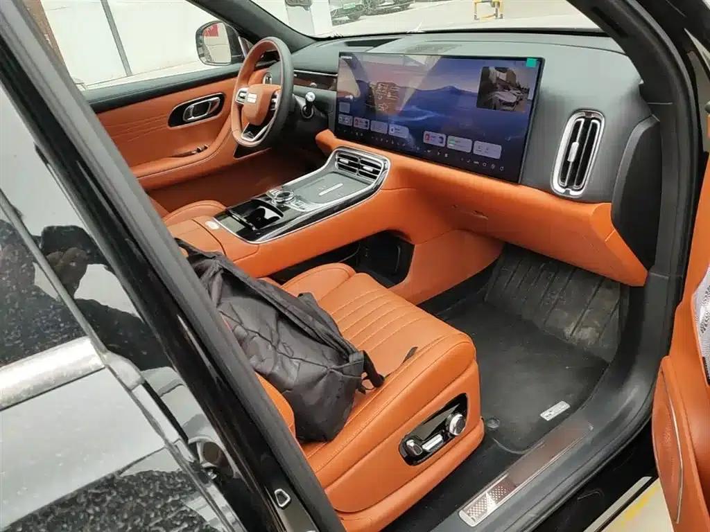 Galaxy M9 2025 210km/h AWD Navigator Edition — миниатюра 25