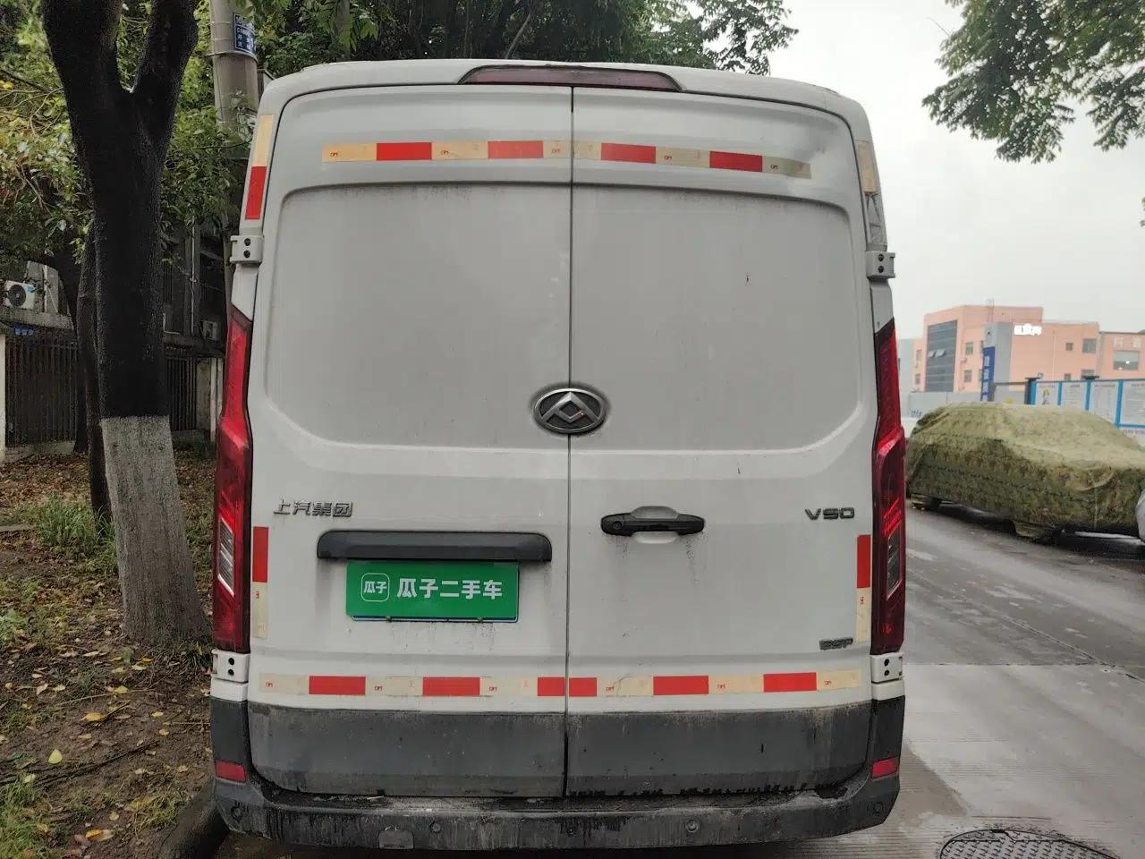 Used SAIC MAXUS Xintu V90 2022 2.0T Manual VAN Rear-Drive Long Wheelbase High Roof Single Rear Tire 3-Seater — миниатюра 5