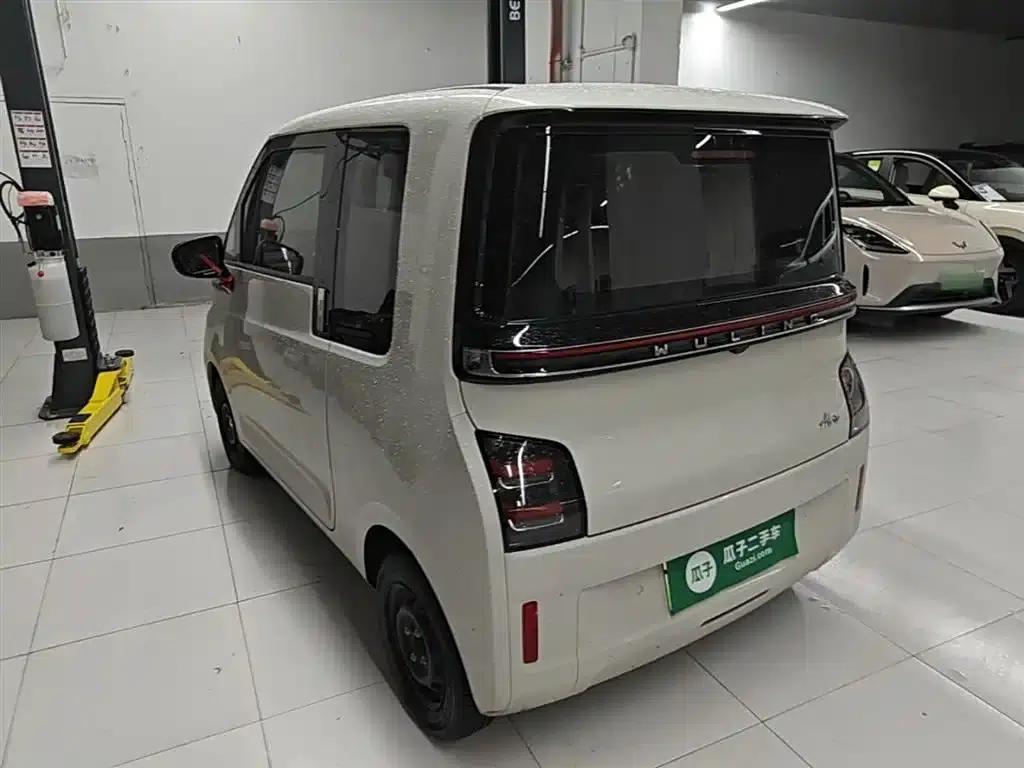 Wuling Air ev Clear Sky 2023 Model, Four-Seat - Advanced Edition — миниатюра 5