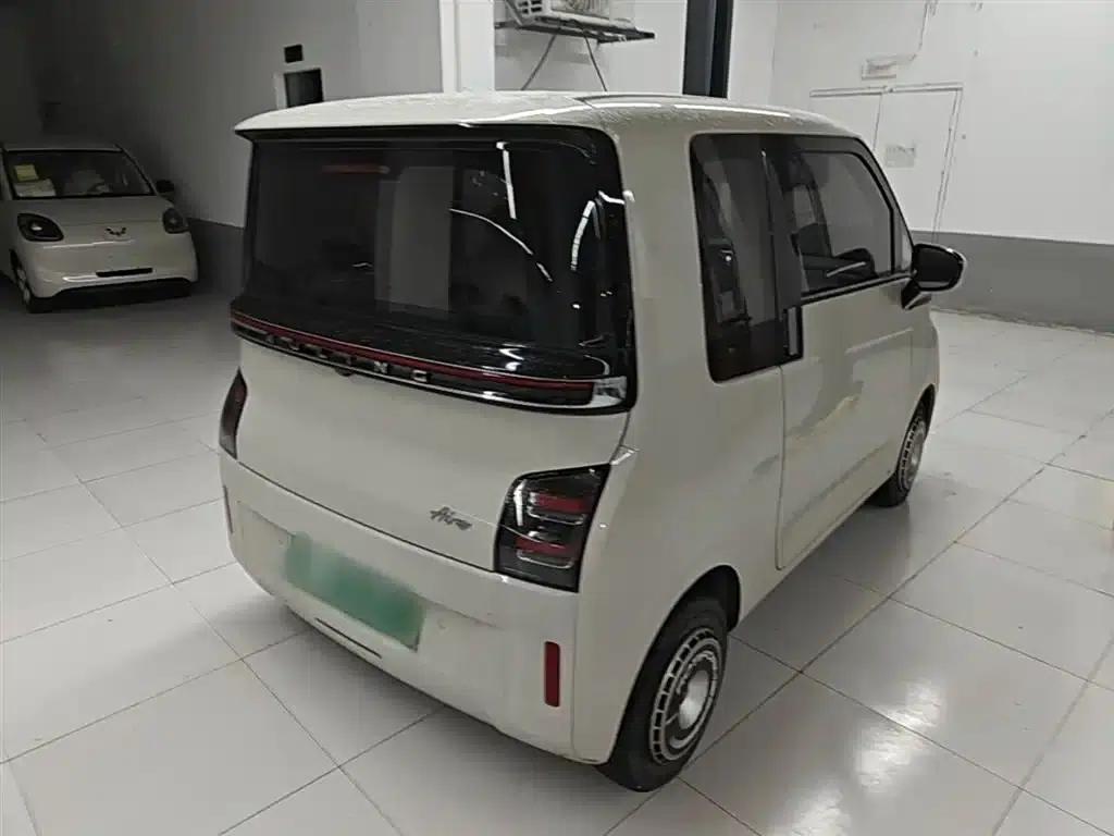 Wuling Air ev Clear Sky 2023 Model, Four-Seat - Advanced Edition — миниатюра 7