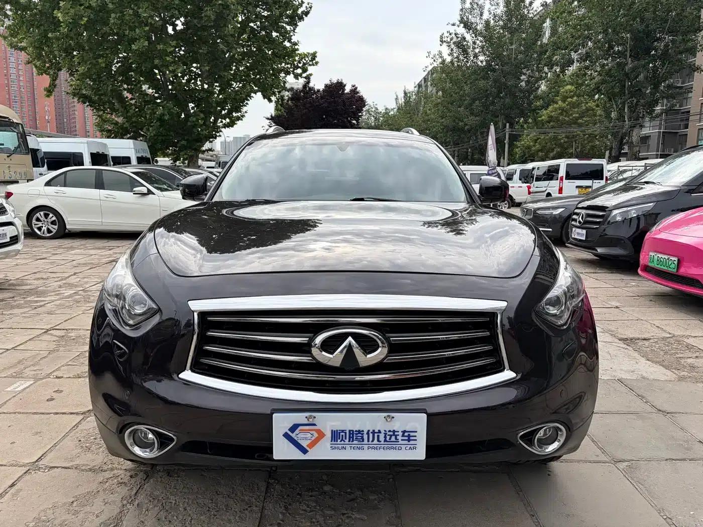 Infiniti QX70 2013 3.7L Standard Edition — миниатюра 2