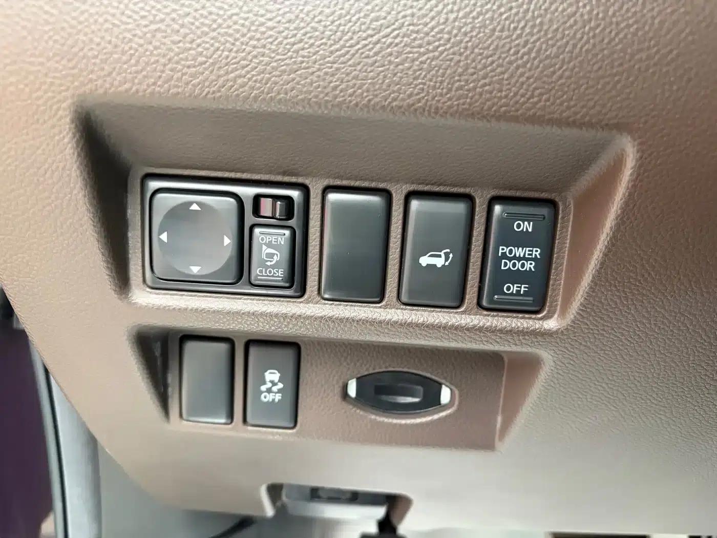 Infiniti QX70 2013 3.7L Standard Edition — миниатюра 11