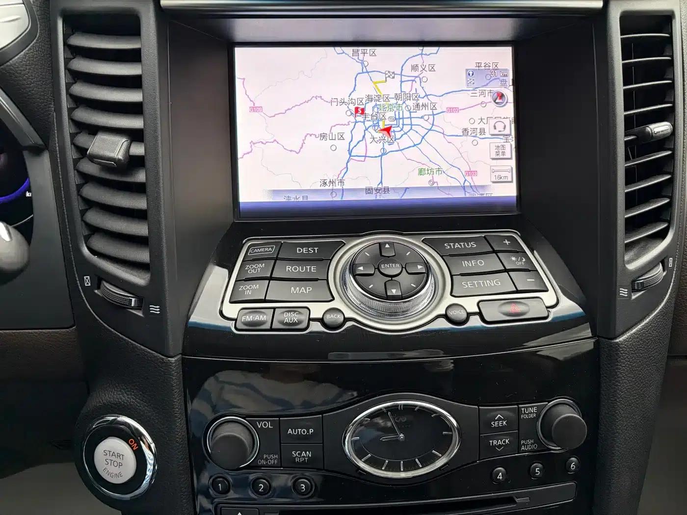 Infiniti QX70 2013 3.7L Standard Edition — миниатюра 16
