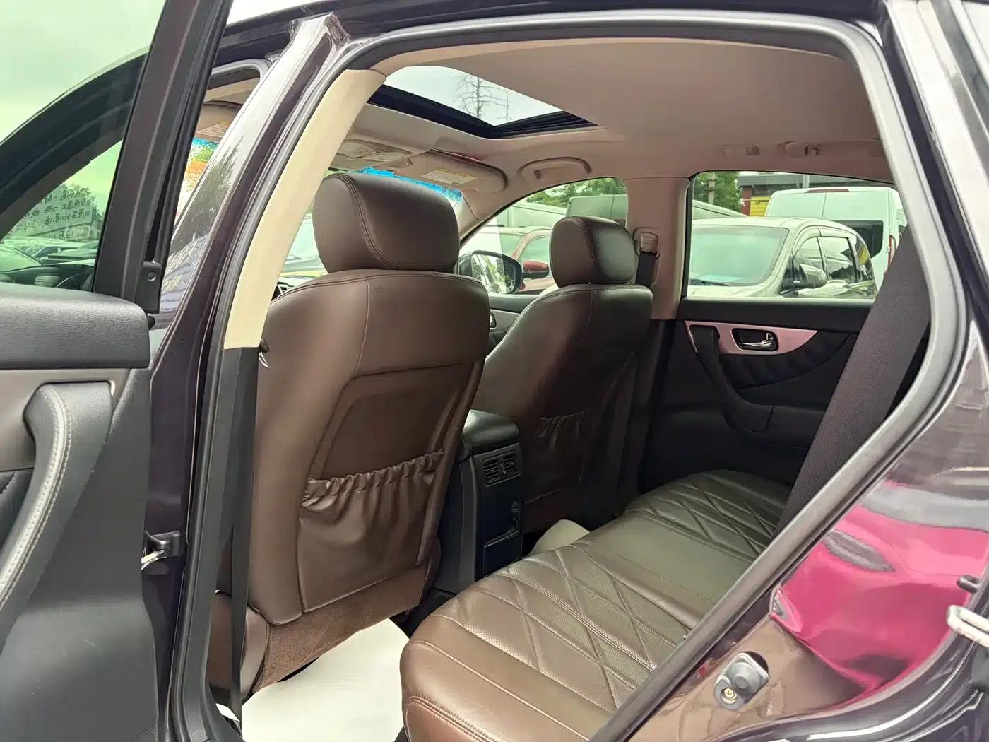 Infiniti QX70 2013 3.7L Standard Edition — миниатюра 20