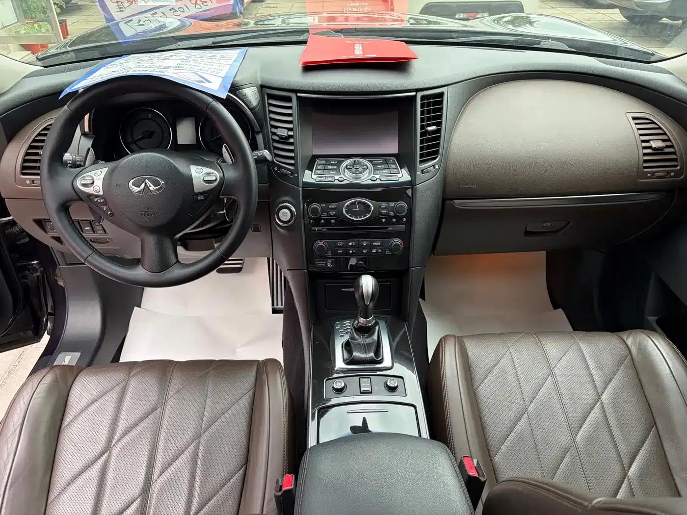 Infiniti QX70 2013 3.7L Standard Edition — миниатюра 21