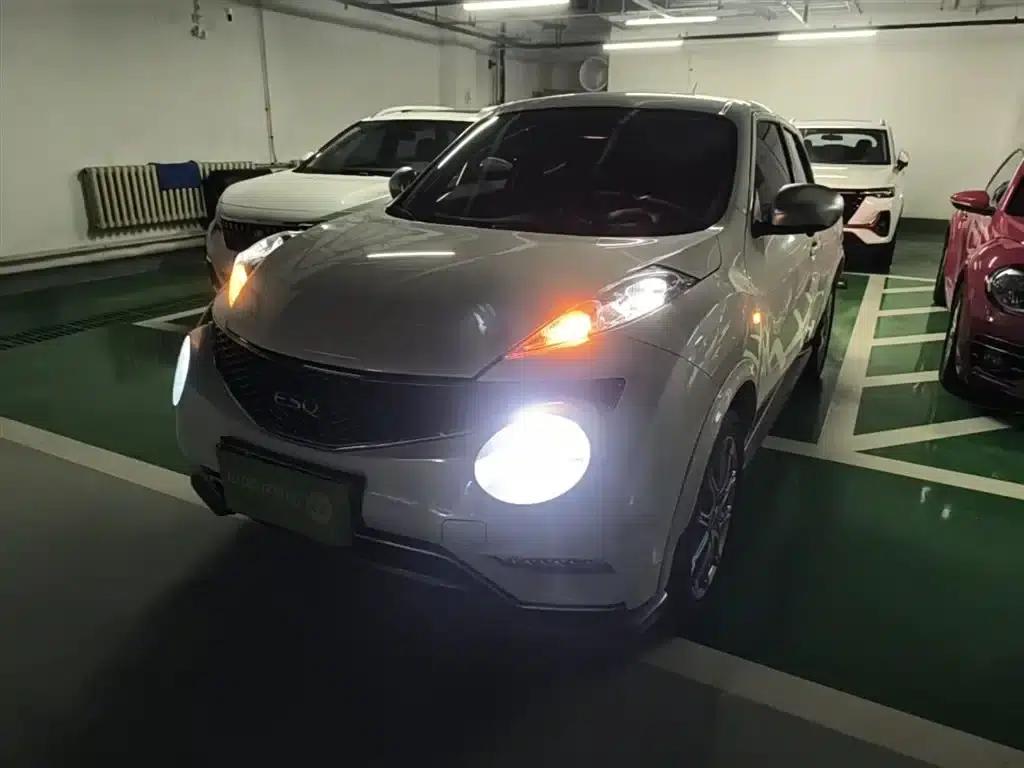 Infiniti ESQ 2014 1.6L Sporty Edition — миниатюра 1