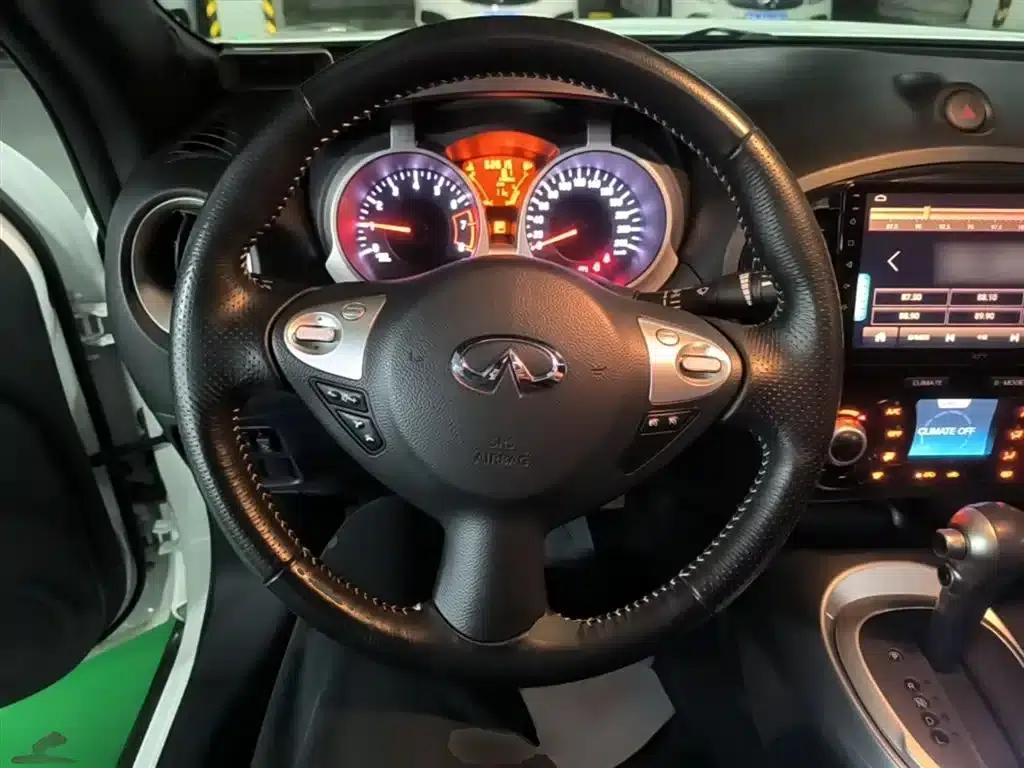 Infiniti ESQ 2014 1.6L Sporty Edition — миниатюра 11