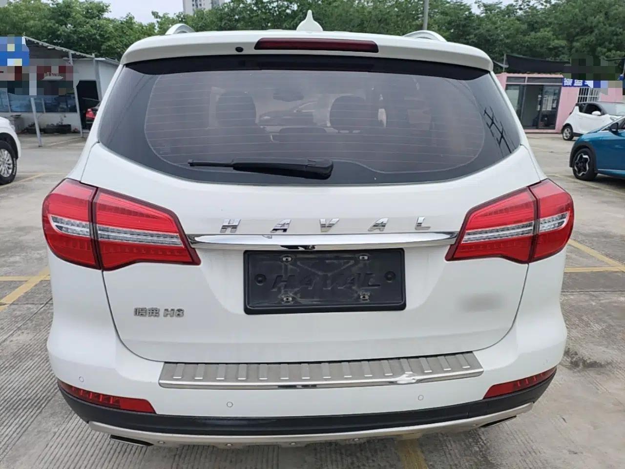 Used Haval H8 2015 2.0T Two-Wheel-Drive Luxury Version — миниатюра 5