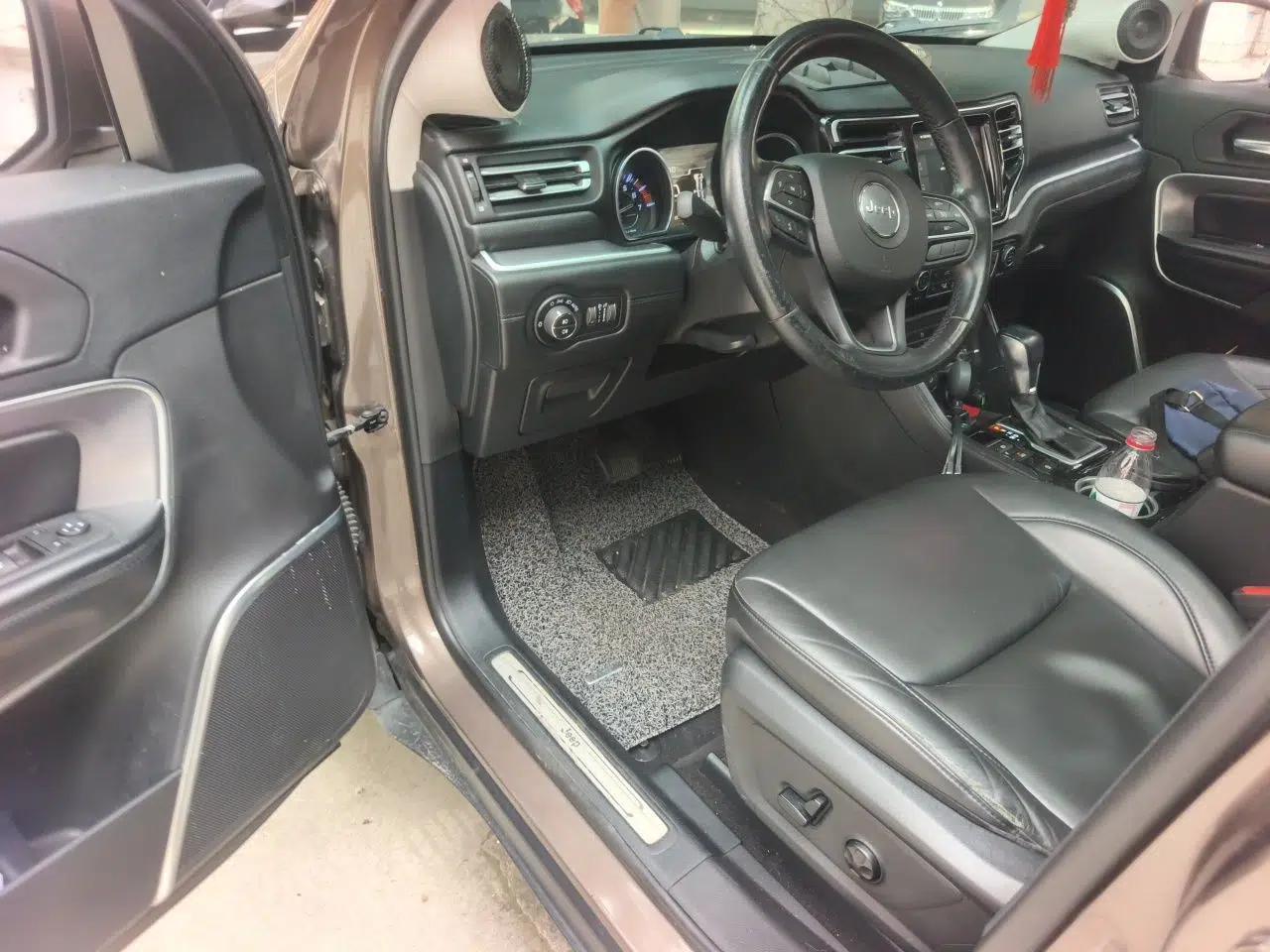 Used Jeep Commander 2018 2.0T Four-Wheel Drive Prestige Edition China V — миниатюра 16