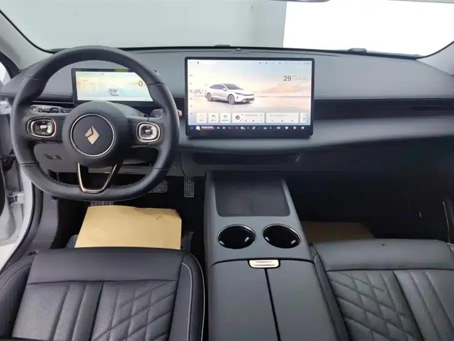 Baojun Enjoy 2025 Plug-in Hybrid 140km/h Special Edition — миниатюра 12