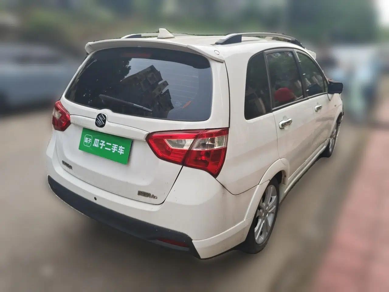Used Suzuki Liana A6 2015 Hatchback 1.5L Automatic Ideal Model — миниатюра 6