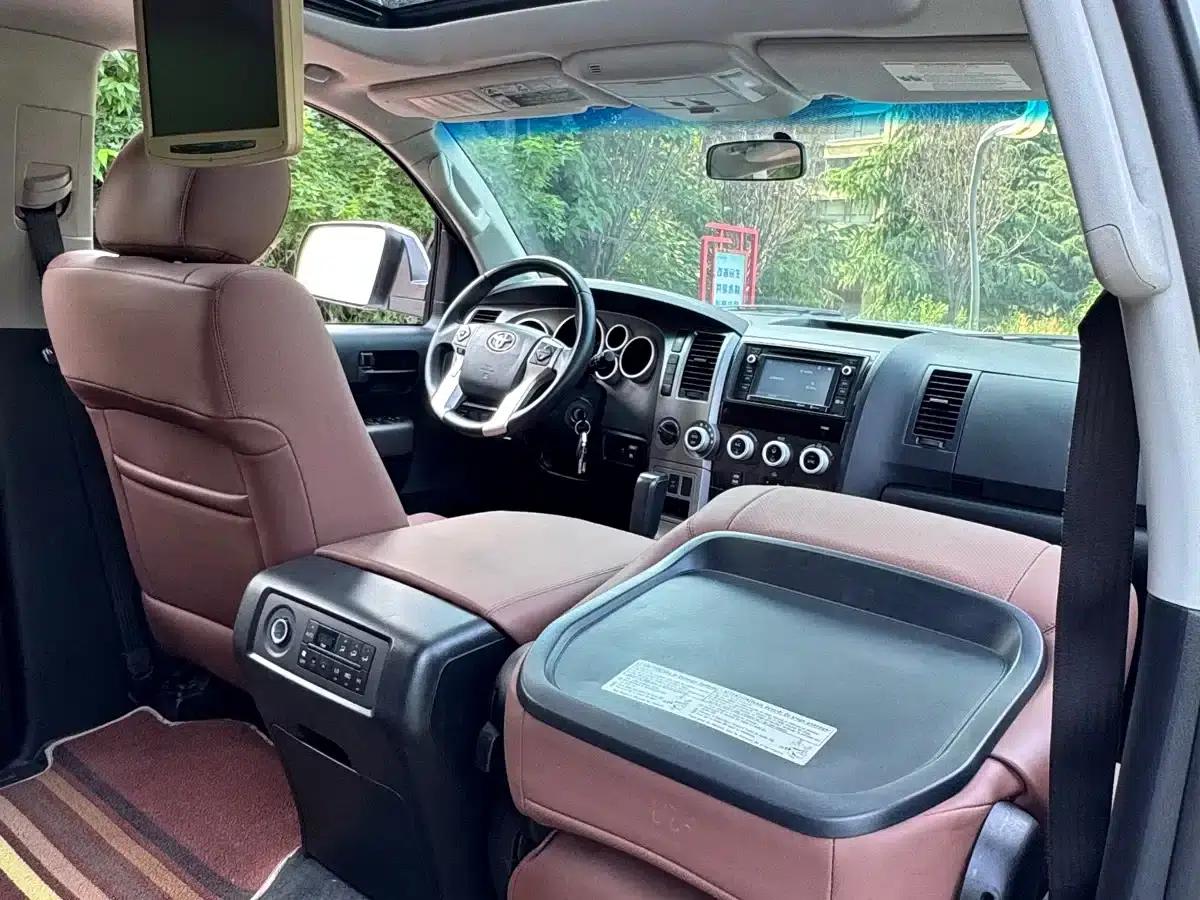 Sequoia 2010 5.7 Platinum Edition — миниатюра 13